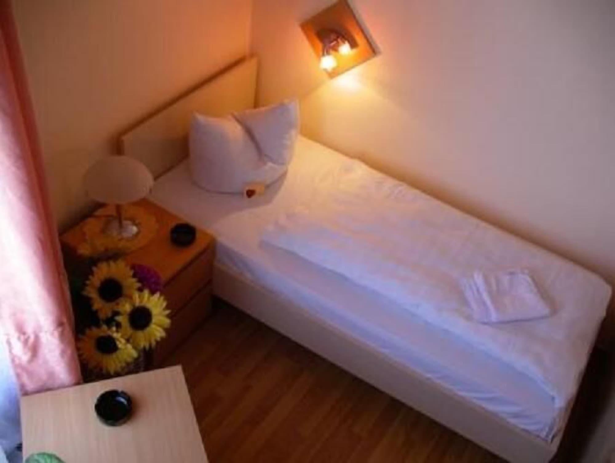Hotel Garni Djaran Offenbach am Main Dış mekan fotoğraf