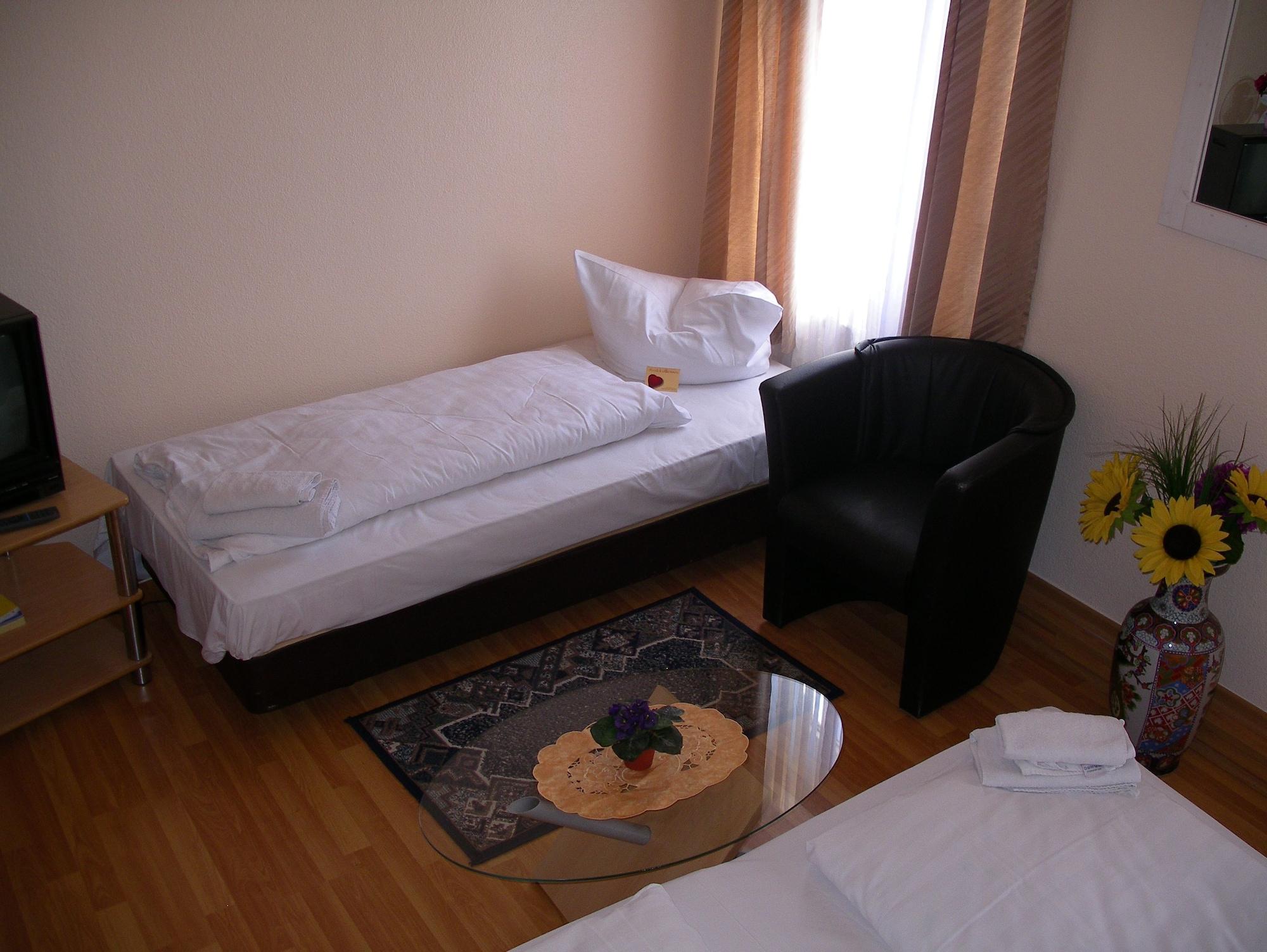 Hotel Garni Djaran Offenbach am Main Dış mekan fotoğraf