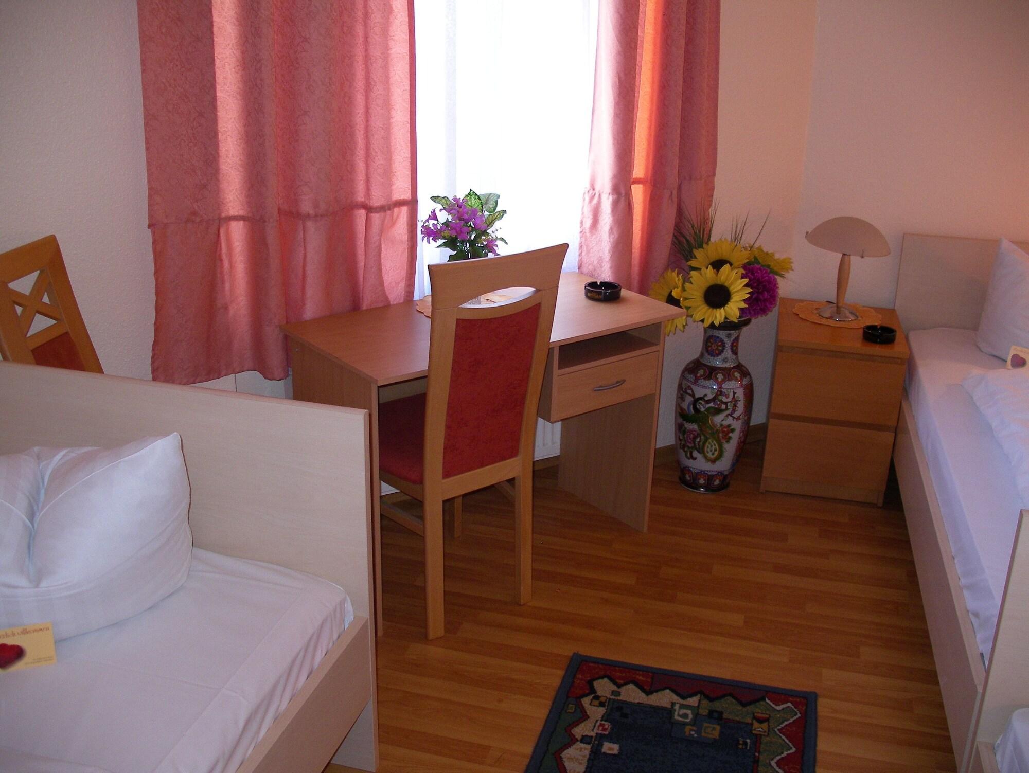 Hotel Garni Djaran Offenbach am Main Dış mekan fotoğraf